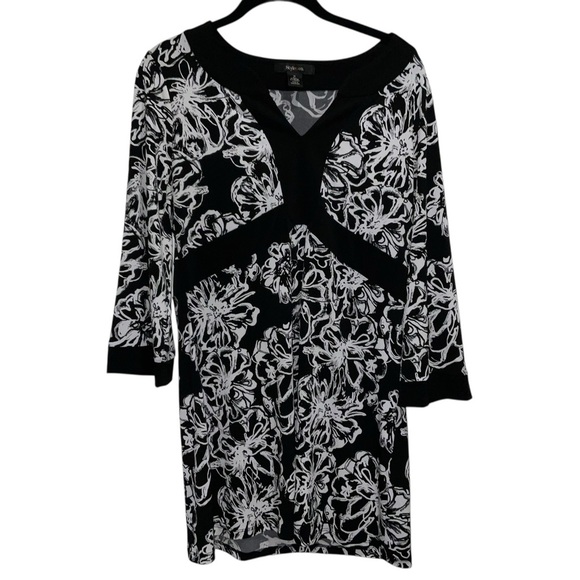 Style & Co. Black and White Floral Tunic - Picture 1 of 4